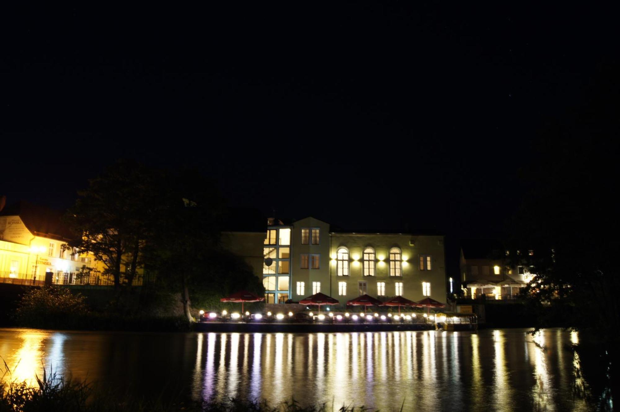 Gosciniec & Spa Ujście-Darłowskie Extérieur photo